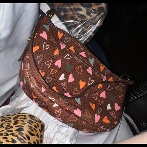 NWOT Fossil hearts shoulder bag